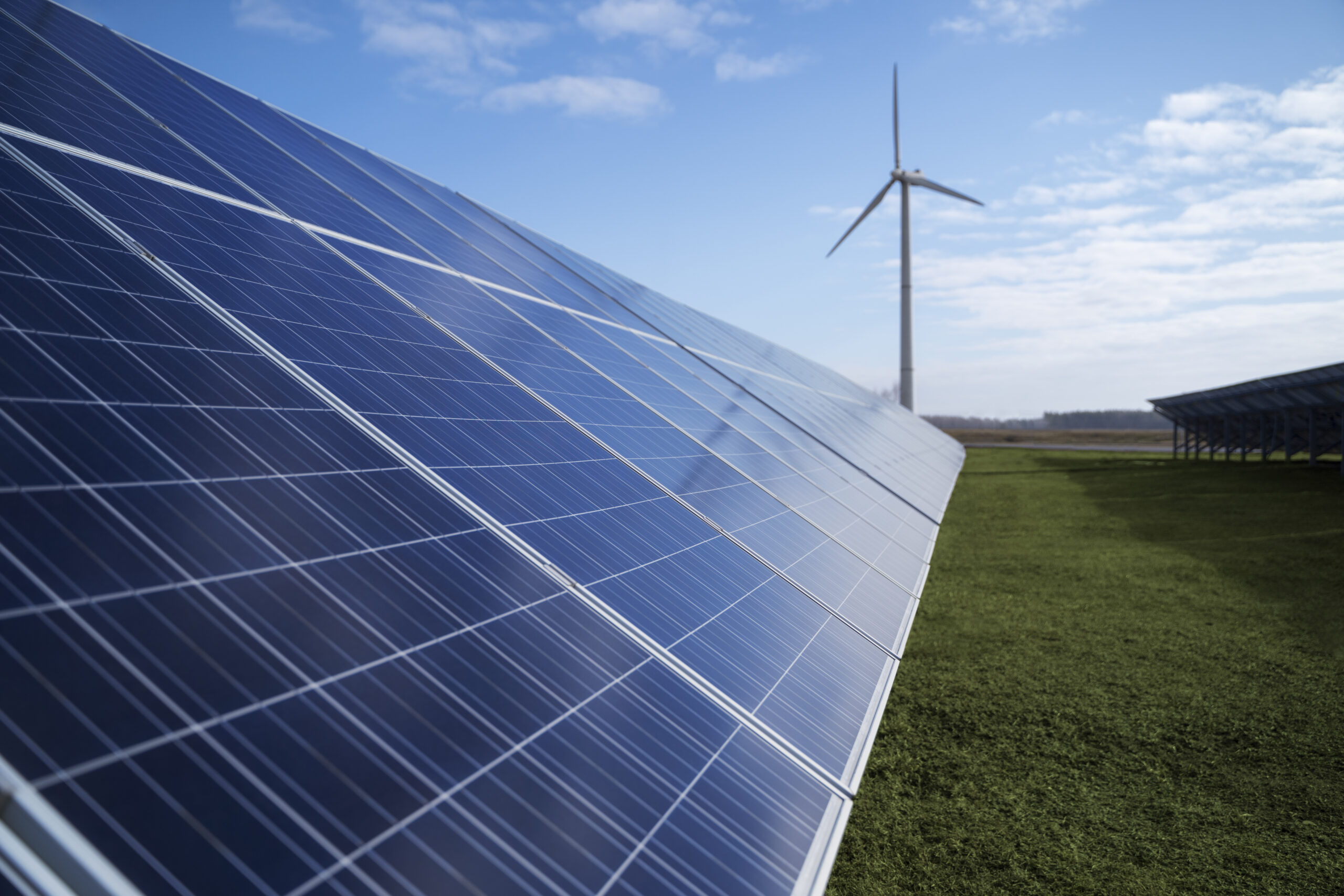 How Solar Energy is Driving India’s Transition to Renewable Power